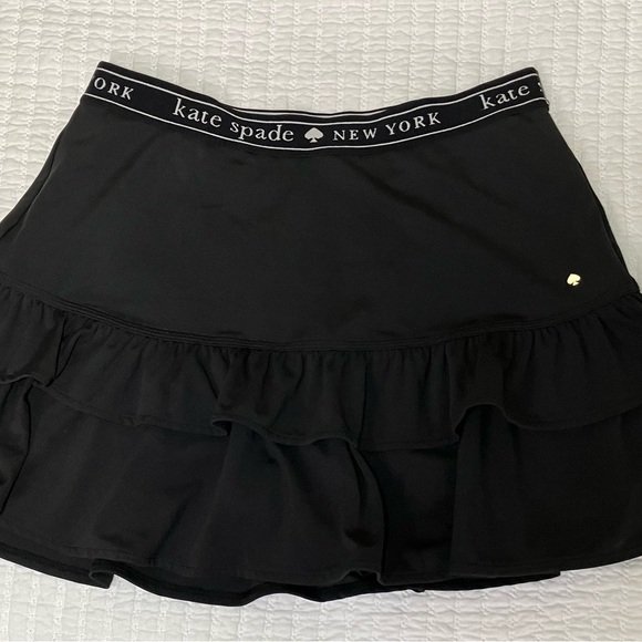 Kate Spade skort with built in shorts Size M - Picture 1 of 5
